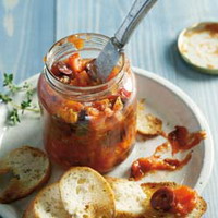 Recept van Tomaten-olijvenchutney op Receptenenzo