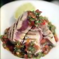 Recept van Gegrilde tonijn met tomaten-koriander salsa op Receptenenzo